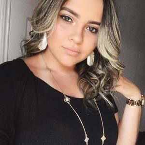 Meet your Posher, Gabriela